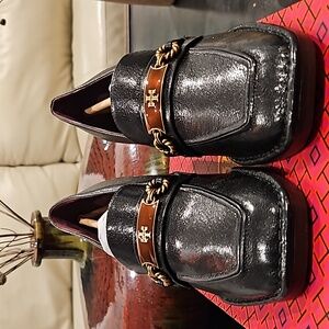 New in box Tory Burch black & gold loafers